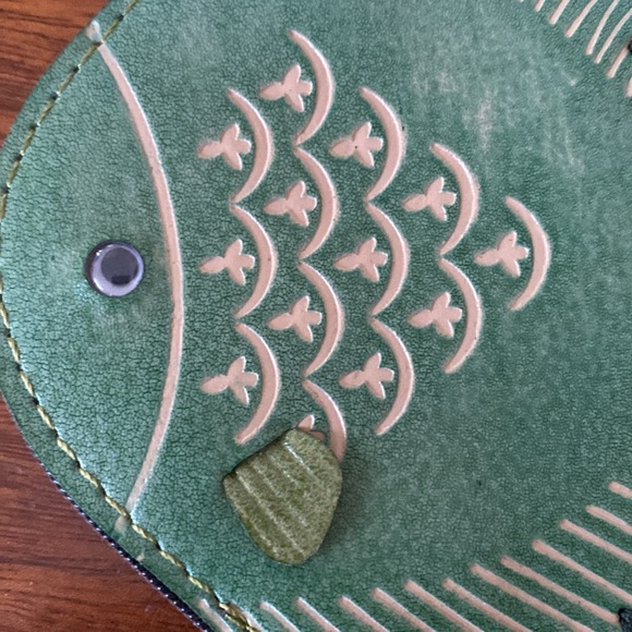 Italian Hand Tooled Leather Fish Shaped Coin Purse & Key Ring 4” by 4” New - Picture 5 of 12